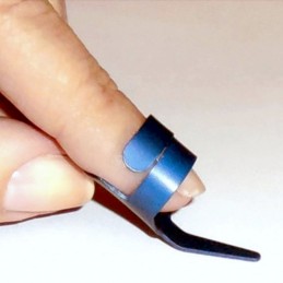 Stays on your finger while you work.