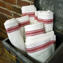 18" x 28" red Retro Stripe Towels.